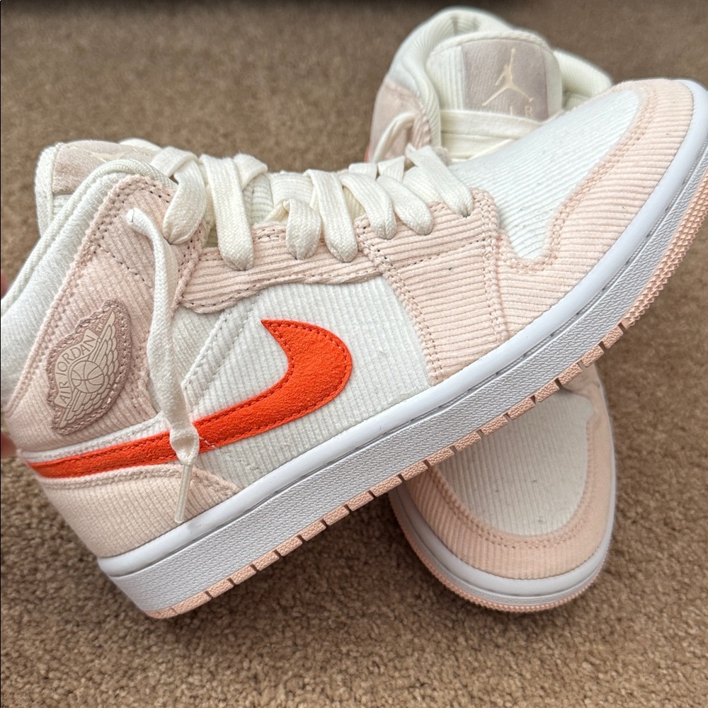 Nike Air Jordan 1 Mid SE "Corduroy Sail" sneakers 7.5